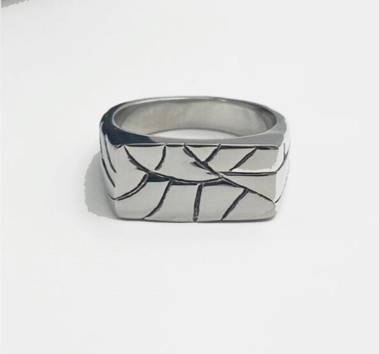 Men’s stainless steel ring with unique crazy pattern finish.