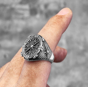 Men’s Vintage Viking Compass Ring in stainless steel with Vegvisir symbol on finger.