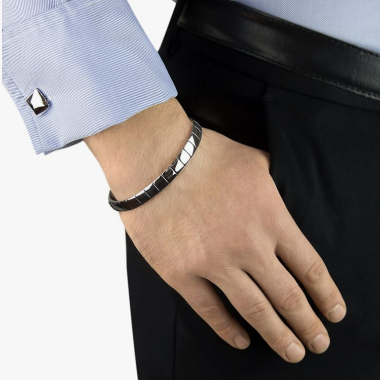 Hoxton London Brick sterling silver ribbed bangle worn on a man's wrist with a shirt cuff