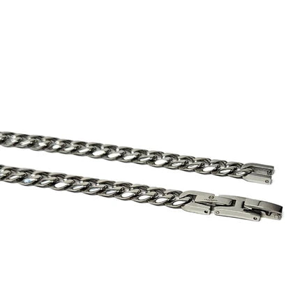 Men’s 5mm stainless steel curb chain necklace by T.M.J, featuring a durable and stylish design with a polished finish.