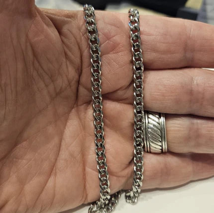 Men’s 5mm stainless steel curb chain necklace from T.M.J, showcasing a sleek, durable chain with a polished finish.